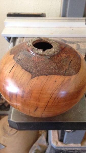sdut-a-wooden-bowl-sculpted-by-aquin-20160819